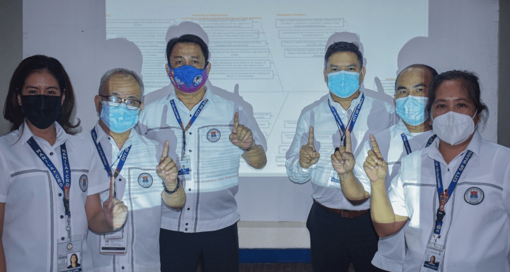Group photo while presenting