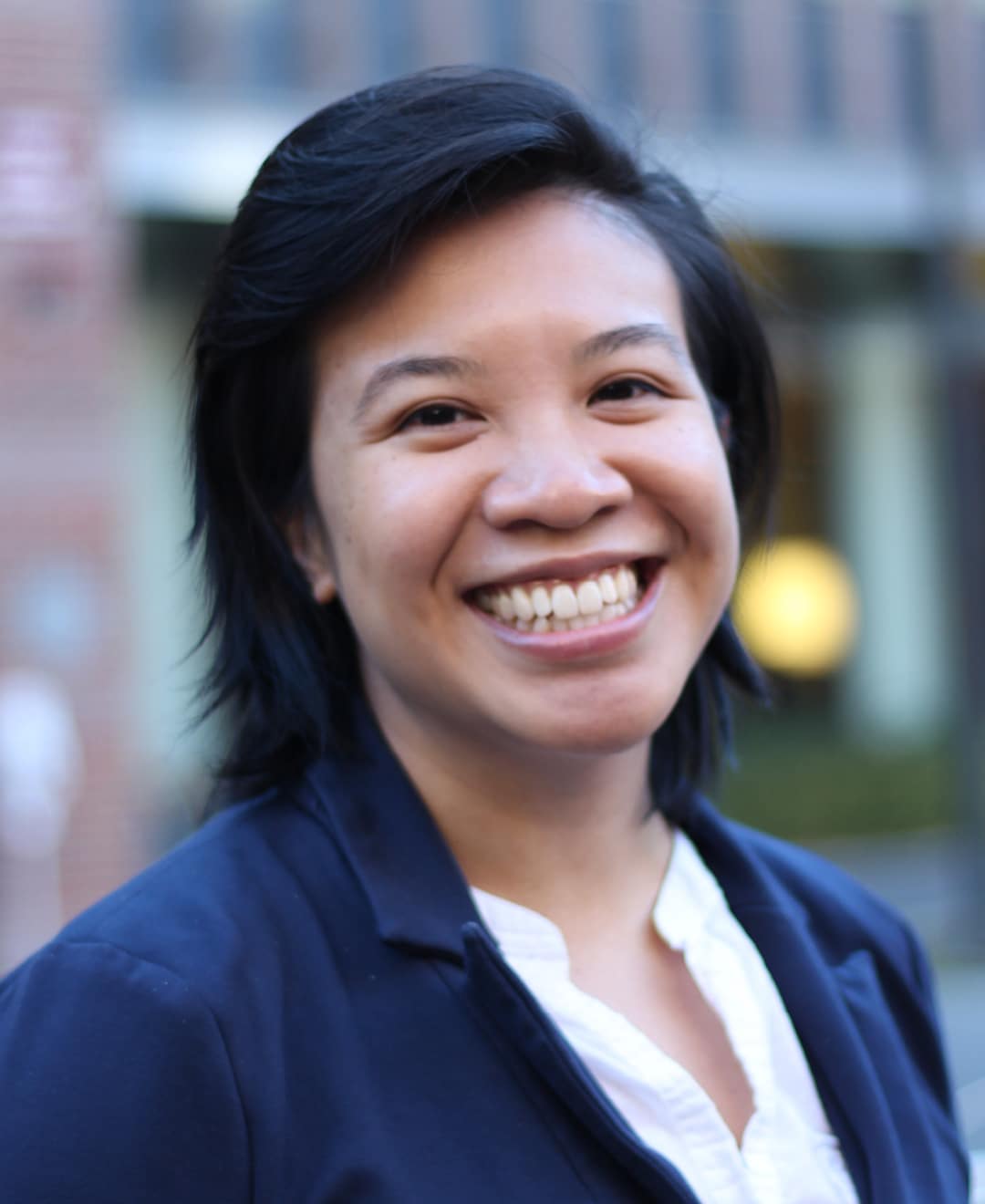 Lauren Truong headshot