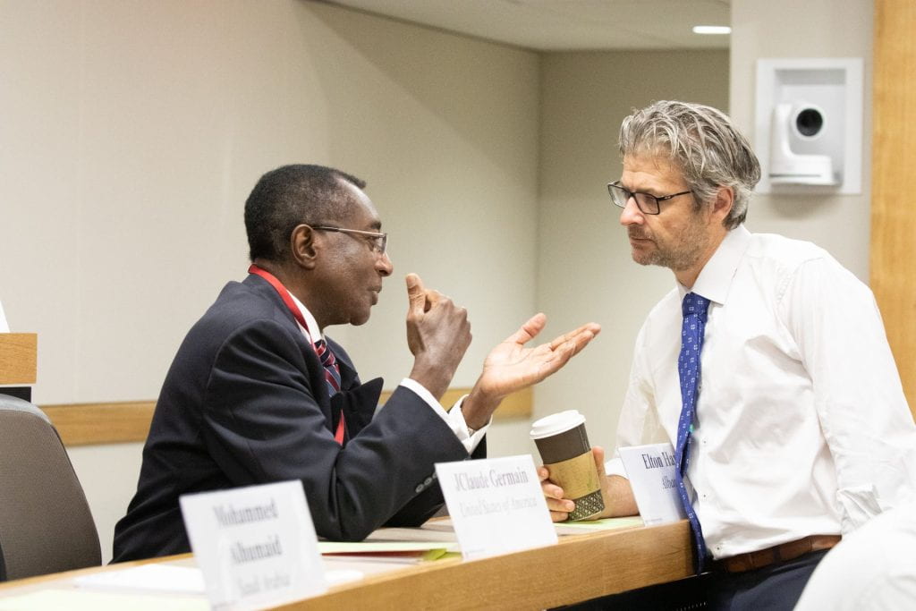 Matt Andrews in conversation with an Executive Education student