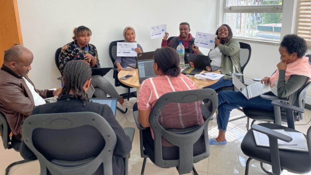 IPP 2022 participants working together