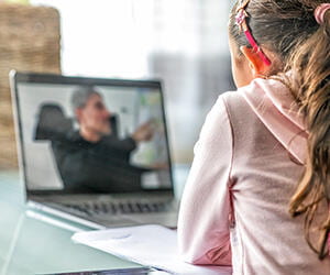 A student learning remotely