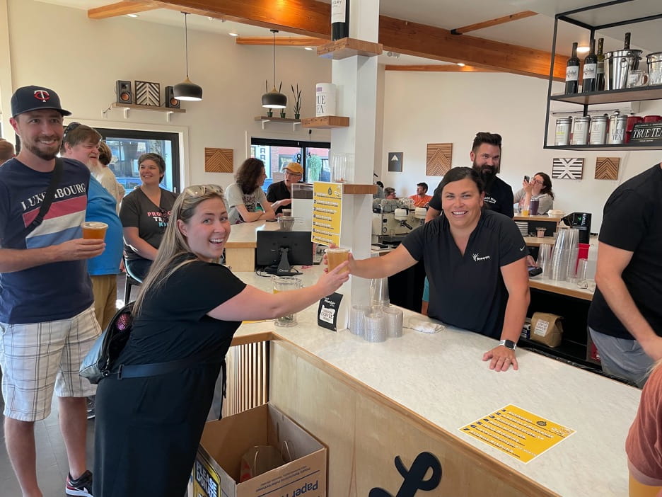 Mayor Beaty serving customers