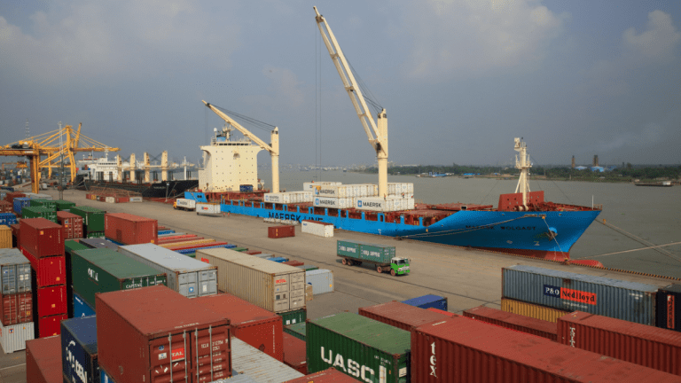Cargo container ship for exports