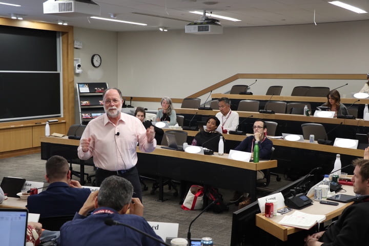 Ricardo Hausmann teaching in classroom