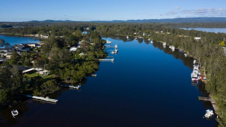 Waterfront houses at Lake Macquarie, Australia